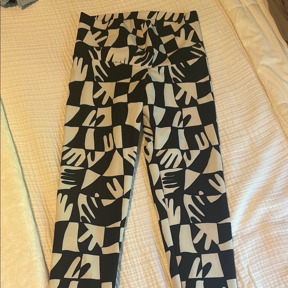 DazeyLA Patterned Leggings